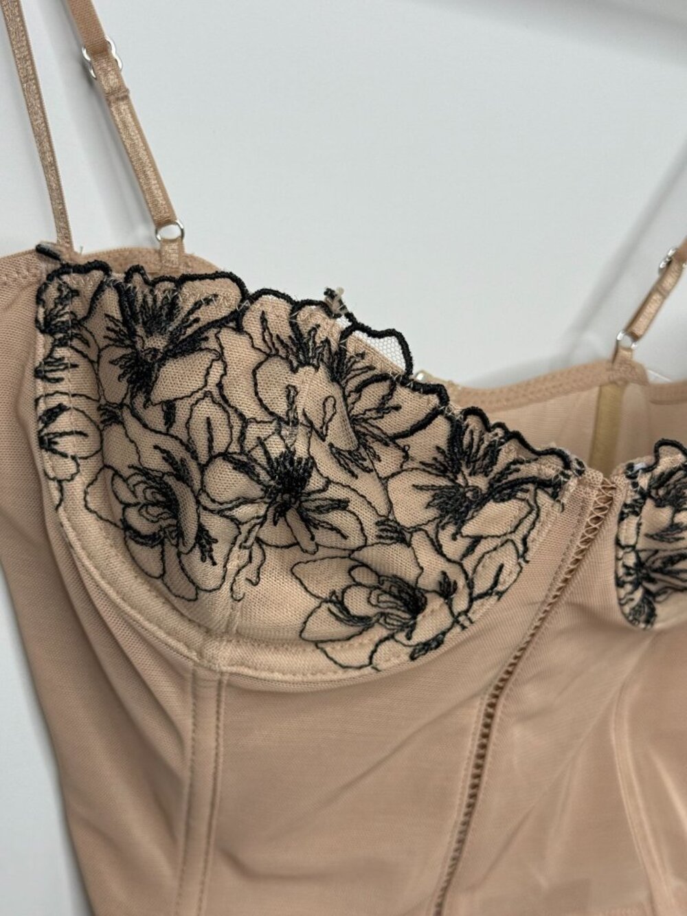 White Fox Nude Black Floral Lace Corset Bustier Crop Top S - Picture 10 of 11